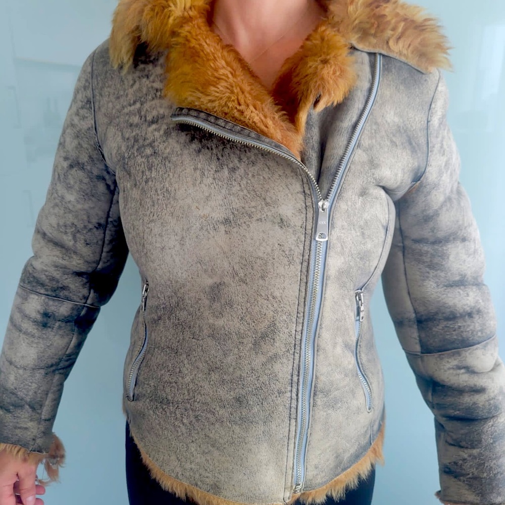 Andrew Marc 100% Shearling Winter Coat.